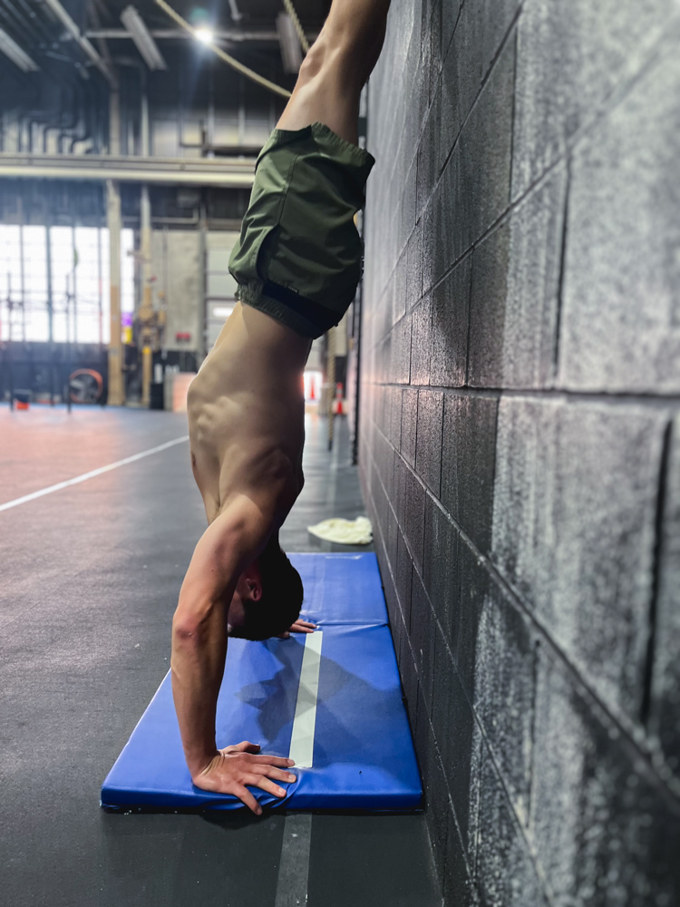 t_handstand_alt